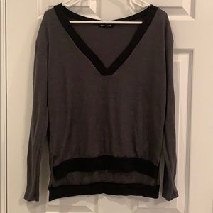 Longsleeve V-Neck
